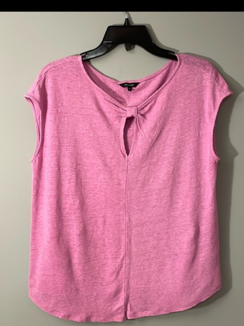 Willi Smith Bright Pink Cap Sleeve Keyhole Top